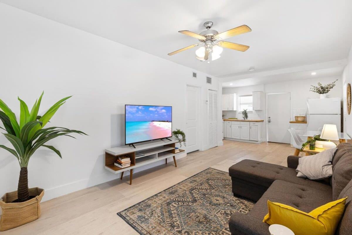 Dreamy 1-Bedroom Apt Walking Distance To Las Olas Форт-Лодердейл Екстер'єр фото