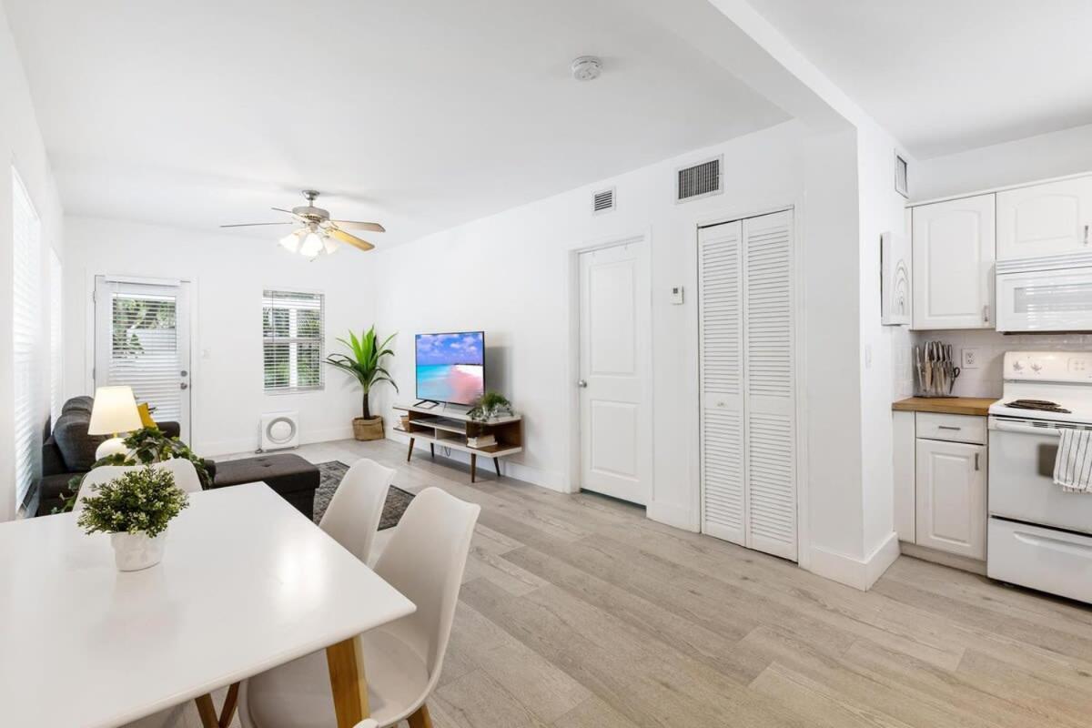 Dreamy 1-Bedroom Apt Walking Distance To Las Olas Форт-Лодердейл Екстер'єр фото